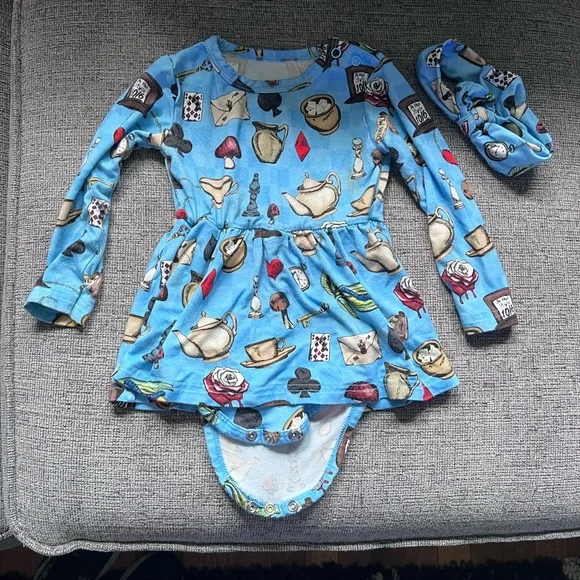 Little Crowns & Capes, Alice in Wonderland,Baby Dress w/headband 6-12 M, Bamboo - Picture 2 of 6